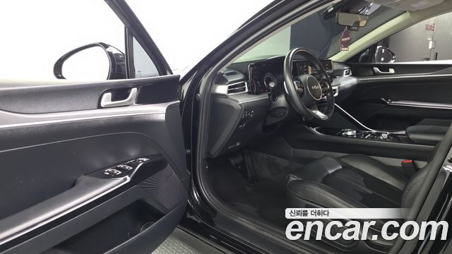 Kia K5 (III) 2.0 Trendy 2023 — фото 10