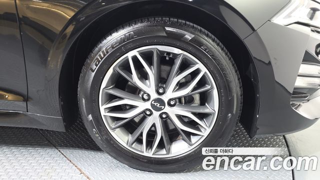 Kia K5 (III) 2.0 Trendy 2023 — фото 36