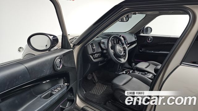 MINI Cooper Countryman Classic 2nd 2024 — фото 10