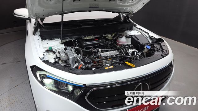 Mercedes-Benz EQB (X243) EQB300 4MATIC 2022 — фото 6
