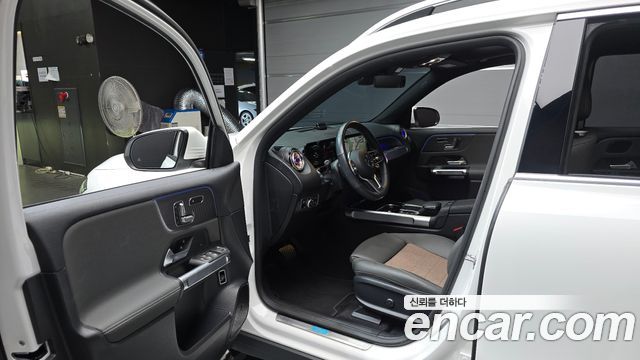 Mercedes-Benz EQB (X243) EQB300 4MATIC 2022 — фото 10
