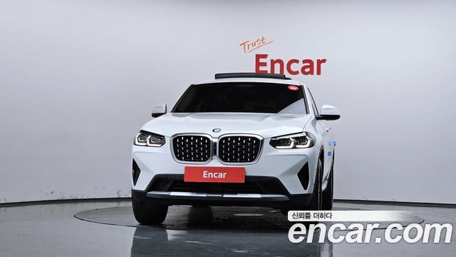 BMW X4 (G02) xDrive20i xLine 2024 — фото 3