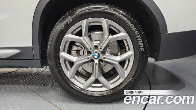 BMW X4 (G02) xDrive20i xLine 2024 — фото 21