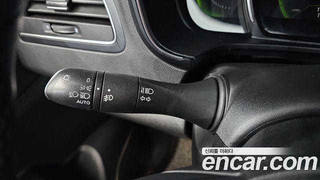 Renault Korea QM6 Gasoline 2WD RE Signature 2019 — фото 36