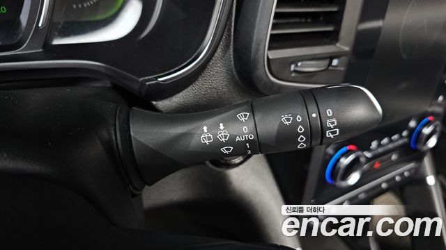 Renault Korea QM6 Gasoline 2WD RE Signature 2019 — фото 40