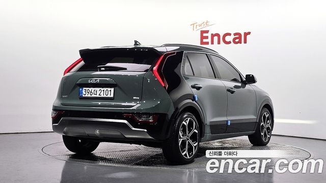Kia Niro Signature 2022 — фото 2
