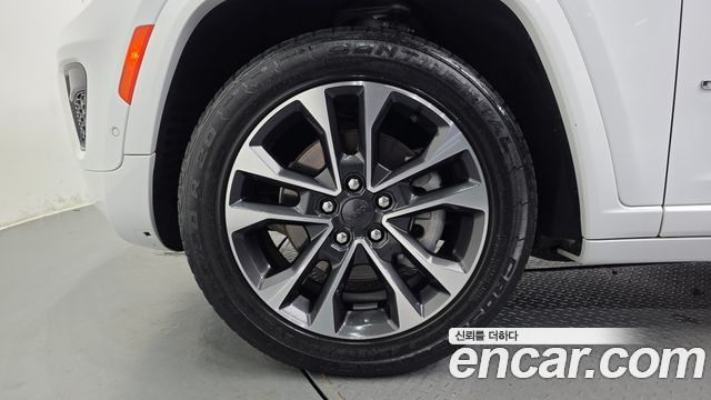 Jeep Grand Cherokee (WL) L 3.6 Overland 2021 — фото 5