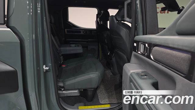 Kia Tasman 2.5T Gasoline 4WD Extreme 2026 — фото 12