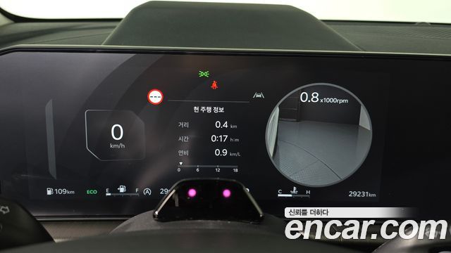 Kia Sportage (V) Gasoline 1.6 Turbo 2WD Signature 2025 — фото 8