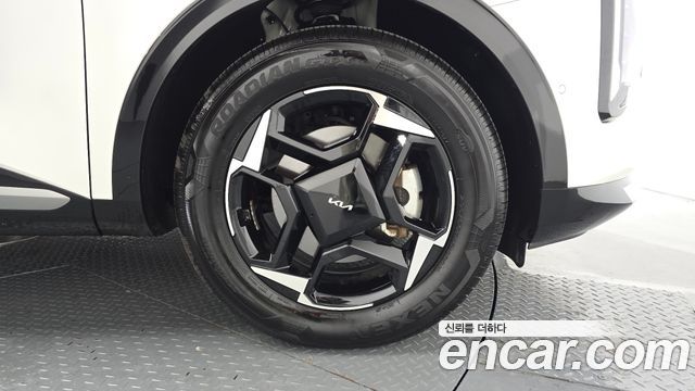 Kia Sportage (V) Gasoline 1.6 Turbo 2WD Signature 2025 — фото 27