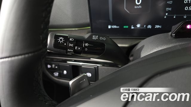 Kia Sportage (V) Gasoline 1.6 Turbo 2WD Signature 2025 — фото 34