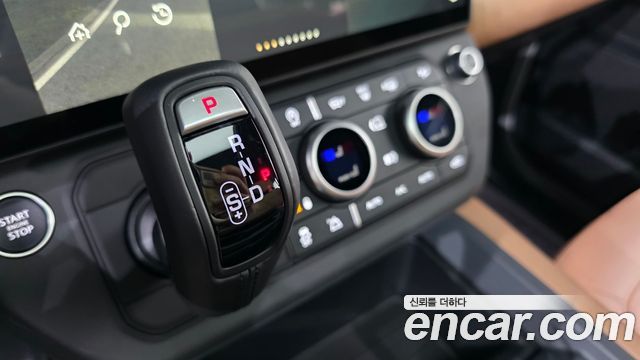 Land Rover Defender (L663) 110 D300 X-Dynamic HSE 2026 — фото 9