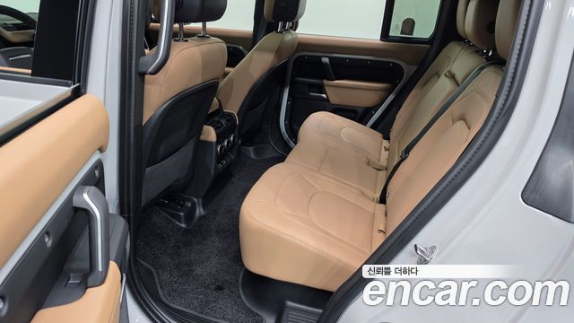 Land Rover Defender (L663) 110 D300 X-Dynamic HSE 2026 — фото 12
