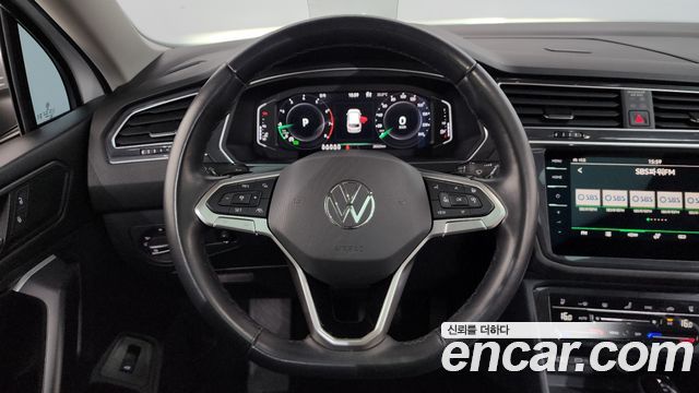 Volkswagen Tiguan Allspace 2.0 TSI Prestige 2024 — фото 12