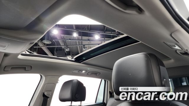 Volkswagen Tiguan Allspace 2.0 TSI Prestige 2024 — фото 19
