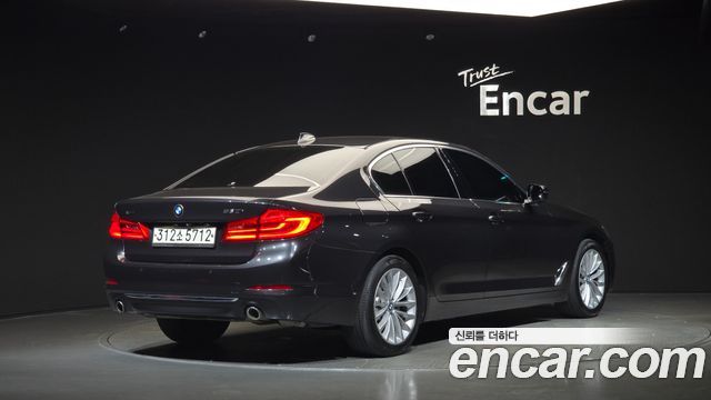 BMW 5 Series (G30) 530i xDrive Luxury Plus 2019 — фото 2