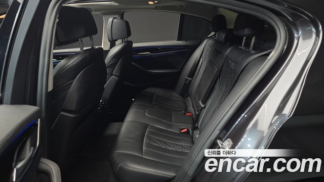 BMW 5 Series (G30) 530i xDrive Luxury Plus 2019 — фото 12