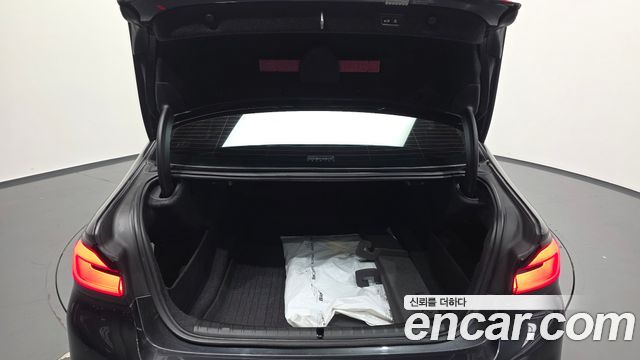 BMW 5 Series (G30) 520d xDrive M Sport Package Plus 2018 — фото 20