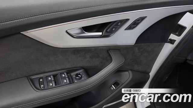 Audi Q8 (4M) 50 TDI Quattro Premium 2021 — фото 28