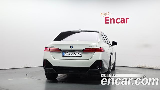 BMW 5 Series (G60) 530i xDrive M Sport 2026 — фото 4