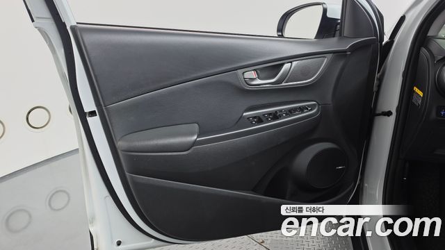 Hyundai Kona Electric Premium 2019 — фото 24