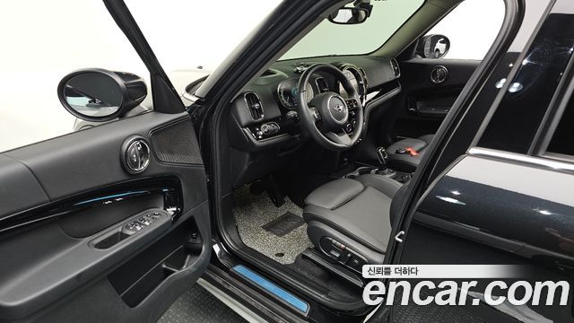 MINI Cooper Countryman Classic 2nd 2024 — фото 10