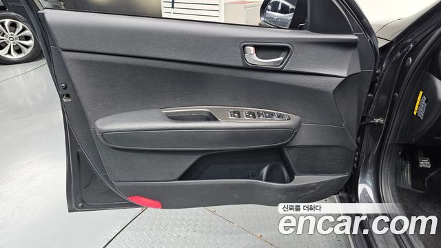 Kia K5 (II) 2.0 Luxury 2020 — фото 24