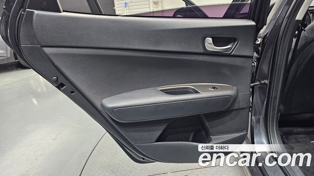 Kia K5 (II) 2.0 Luxury 2020 — фото 25
