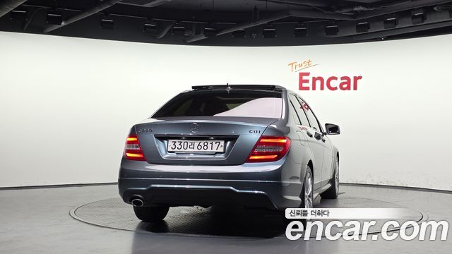 Mercedes-Benz C-Class (W204) C220 CDI BlueEFFICIENCY 2012 — фото 4