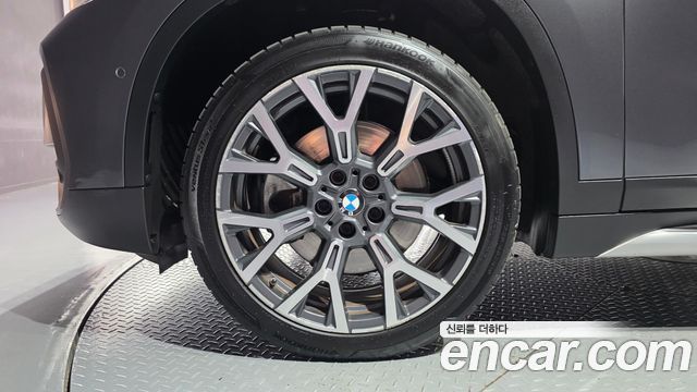 BMW X1 (F48) xDrive 20i xLine 2022 — фото 5