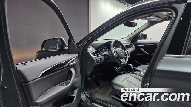 BMW X1 (F48) xDrive 20i xLine 2022 — фото 10