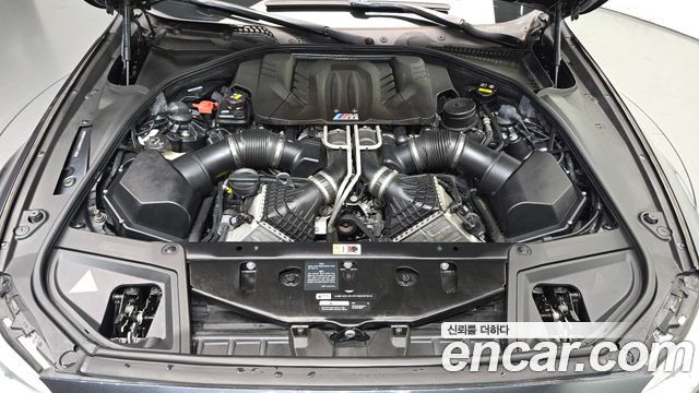 BMW M5 (F10) M5 Sedan 2016 — фото 6