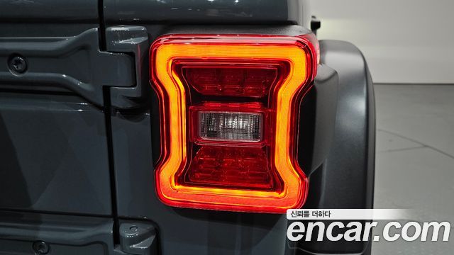 Jeep Wrangler (JL) 2.0 Rubicon Power Top 4Door 2025 — фото 23