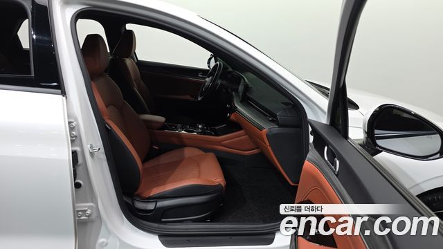 Kia K5 (III) 2.0 Noblesse 2024 — фото 11