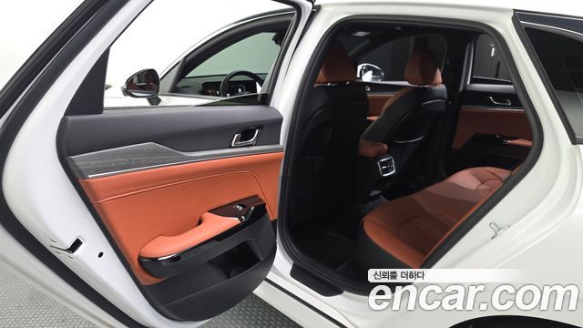 Kia K5 (III) 2.0 Noblesse 2024 — фото 26