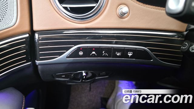 Mercedes-Benz S-Class (W222) Maybach S560 4MATIC 2019 — фото 20