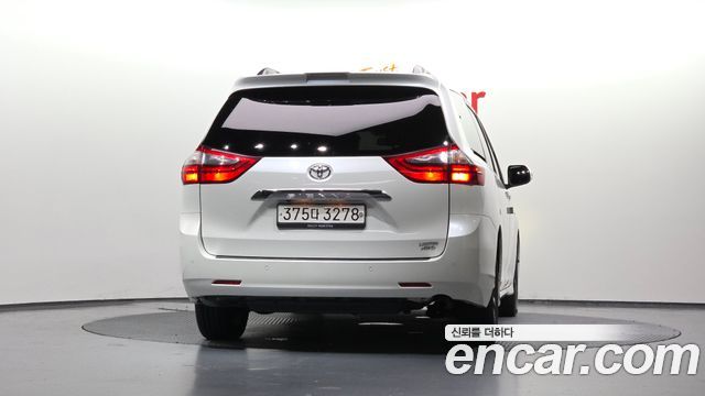 Toyota Sienna 3.5 AWD 2020 — фото 4