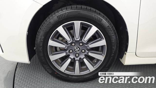 Toyota Sienna 3.5 AWD 2020 — фото 5