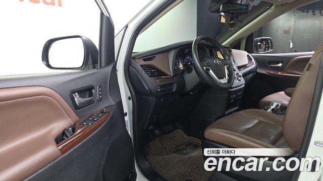 Toyota Sienna 3.5 AWD 2020 — фото 10