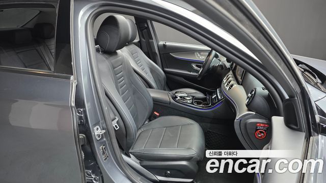 Mercedes-Benz E-Class (W213) E300 Avantgarde 2019 — фото 12