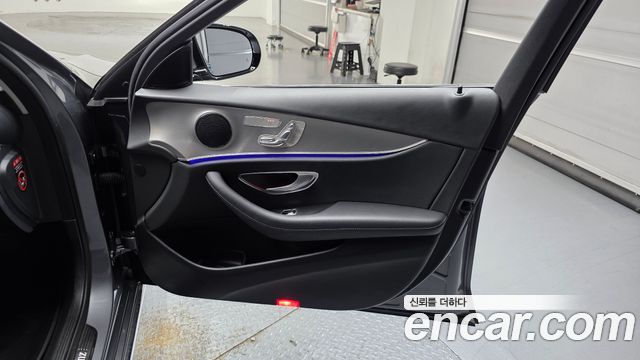 Mercedes-Benz E-Class (W213) E300 Avantgarde 2019 — фото 25