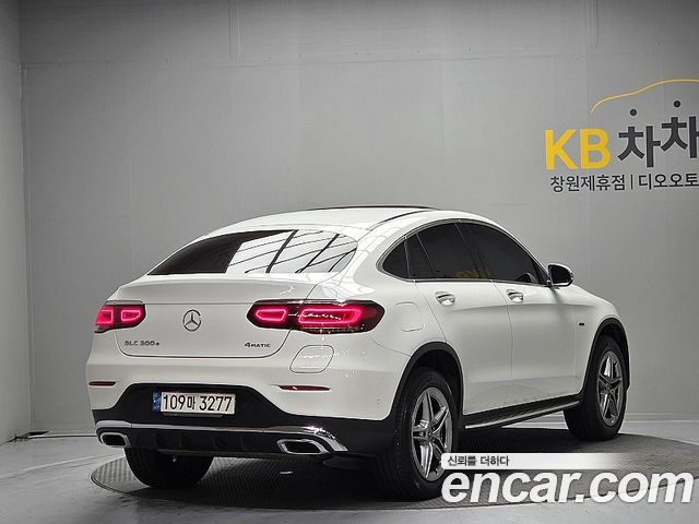 Mercedes-Benz GLC-Class (X253) GLC300e 4MATIC Coupe 2021 — фото 6