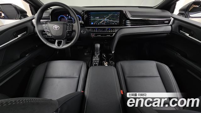 Toyota Camry (XV80) 2.5 XLE Hybrid 2025 — фото 7