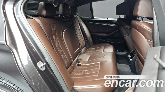 BMW 5 Series (G30) 520d xDrive M Sport Package Plus 2018 — фото 12