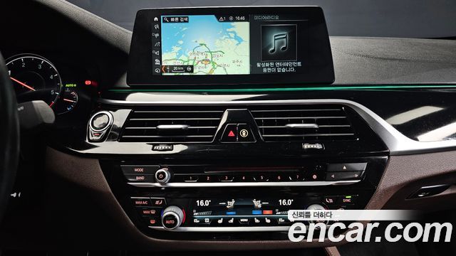 BMW 5 Series (G30) 520d xDrive M Sport Package Plus 2018 — фото 14