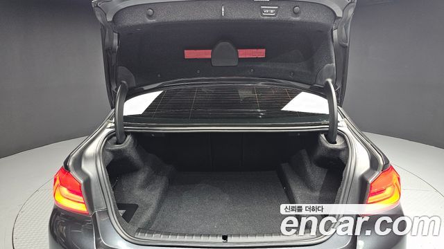 BMW 5 Series (G30) 520d xDrive M Sport Package Plus 2018 — фото 20