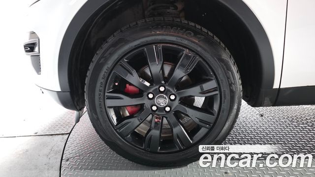 Land Rover Discovery Sport 2.0 TD4 HSE Luxury 2016 — фото 5