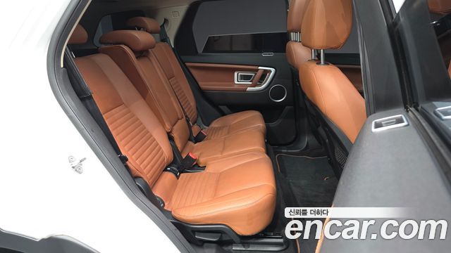 Land Rover Discovery Sport 2.0 TD4 HSE Luxury 2016 — фото 11