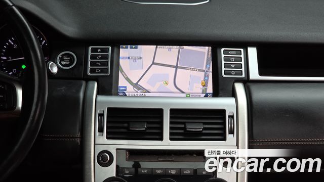 Land Rover Discovery Sport 2.0 TD4 HSE Luxury 2016 — фото 14