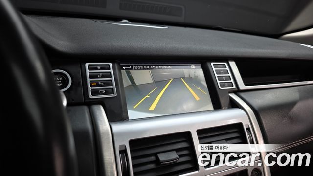 Land Rover Discovery Sport 2.0 TD4 HSE Luxury 2016 — фото 15